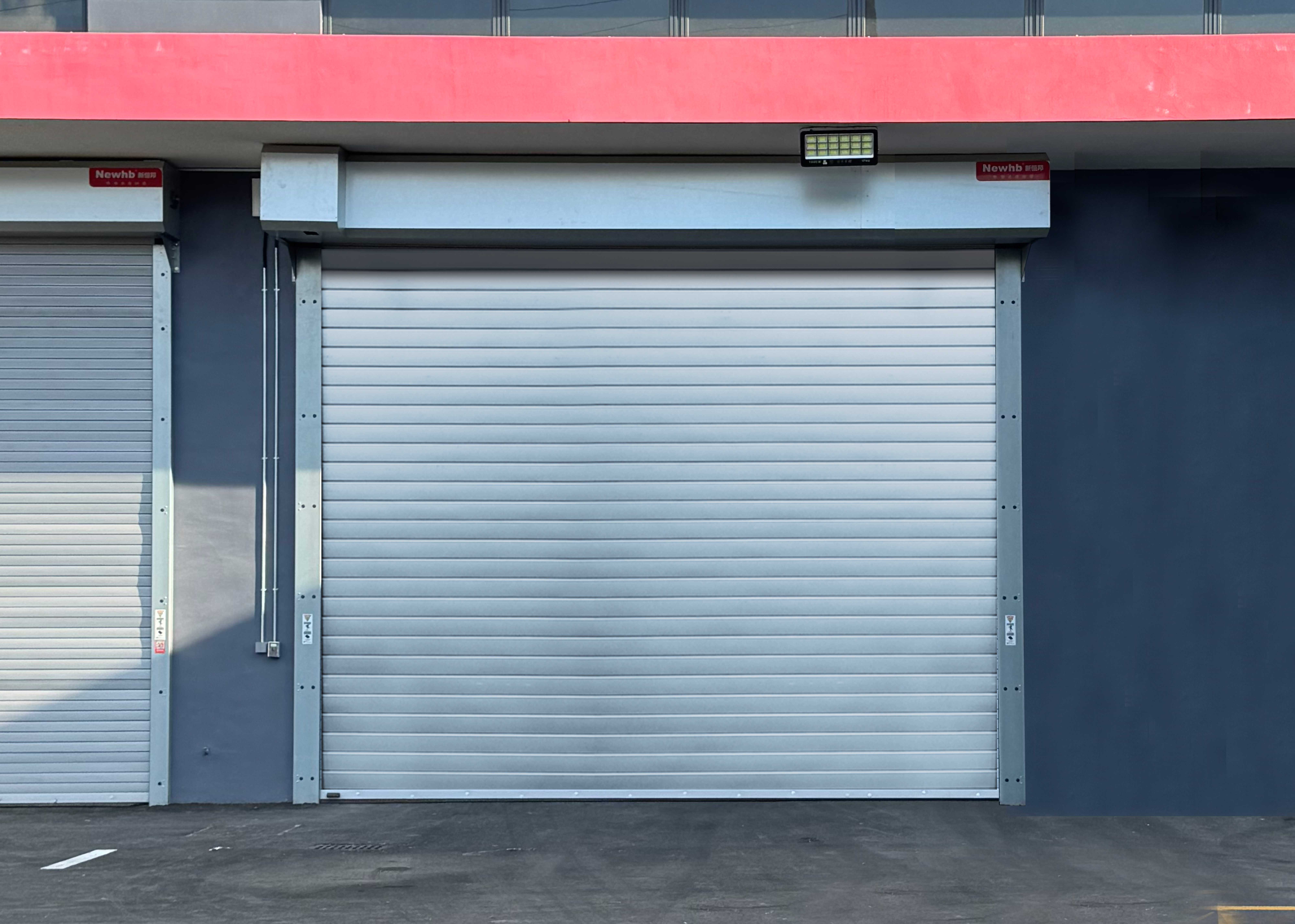 雅典白抗风卷帘门