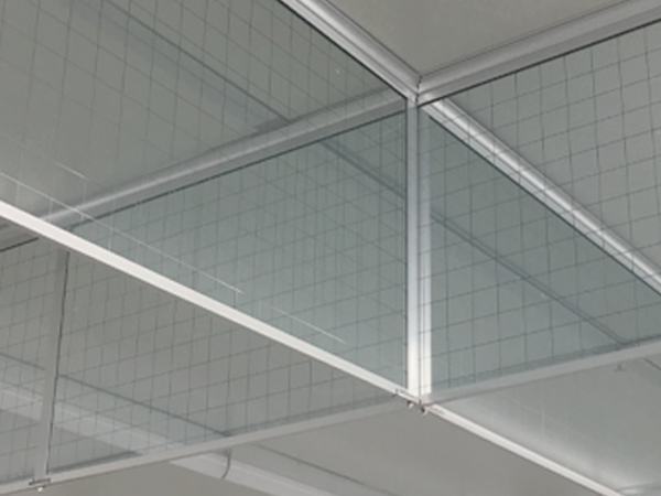 夹丝玻璃挡烟垂壁走进矽品科技(苏州)有限公司