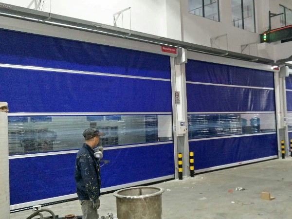 感应快速卷帘门走进芜湖天远路桥装货通道改造项目