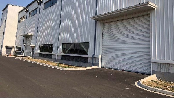 防风卷帘门都用多大的电机？